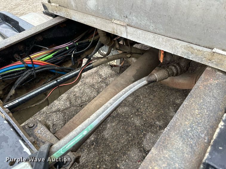 image for item LO9404 2001 Peterbilt 379  semi truck