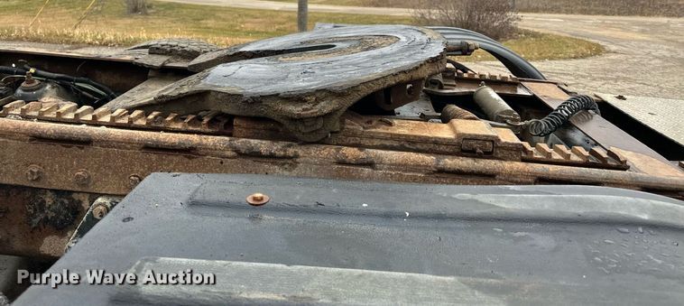 image for item LO9404 2001 Peterbilt 379  semi truck