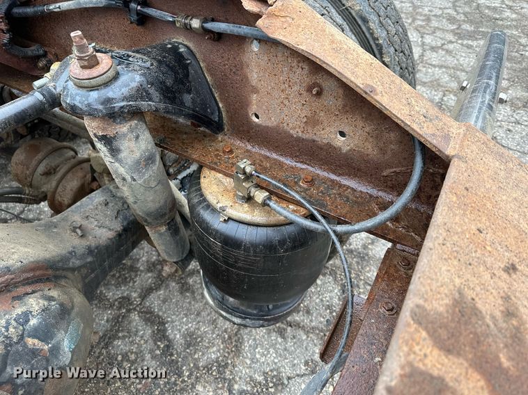 image for item LO9404 2001 Peterbilt 379  semi truck