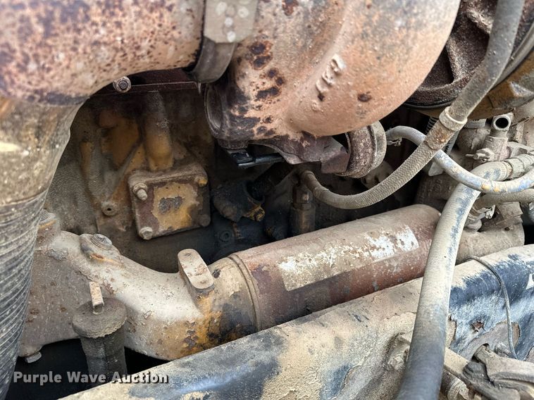 image for item LO9404 2001 Peterbilt 379  semi truck