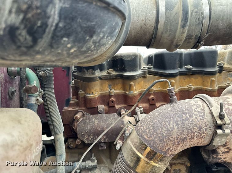 image for item LO9404 2001 Peterbilt 379  semi truck