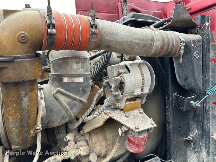 image for item LO9404 2001 Peterbilt 379  semi truck