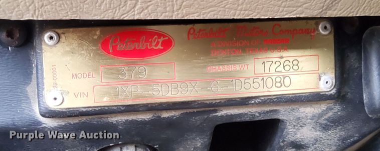 image for item LO9404 2001 Peterbilt 379  semi truck