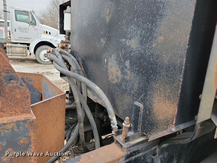 image for item LO9963 1989 Freightliner FLC 112  roll-off container truck