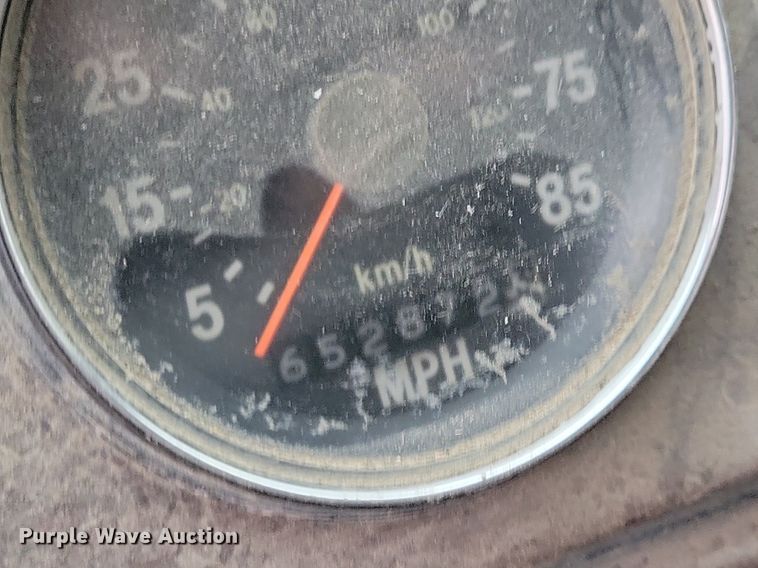 image for item LO9963 1989 Freightliner FLC 112  roll-off container truck