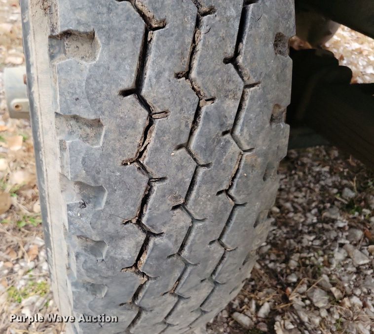 image for item LO9963 1989 Freightliner FLC 112  roll-off container truck