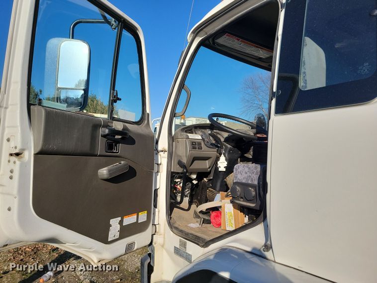 image for item LO9973 2007 Nissan UD3300  street sweeper truck