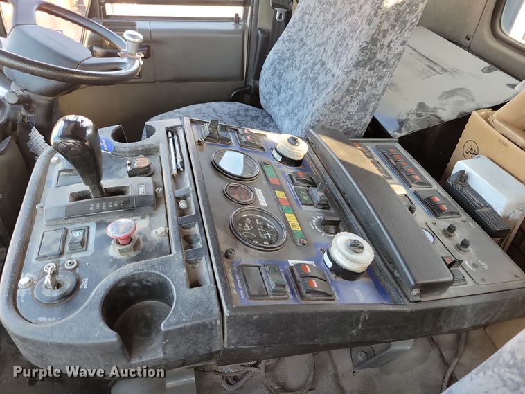 image for item LO9973 2007 Nissan UD3300  street sweeper truck