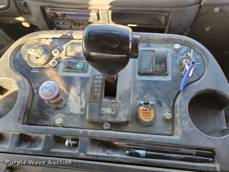 image for item LO9973 2007 Nissan UD3300  street sweeper truck