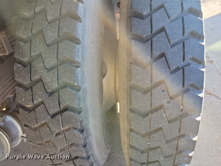 image for item LO9973 2007 Nissan UD3300  street sweeper truck