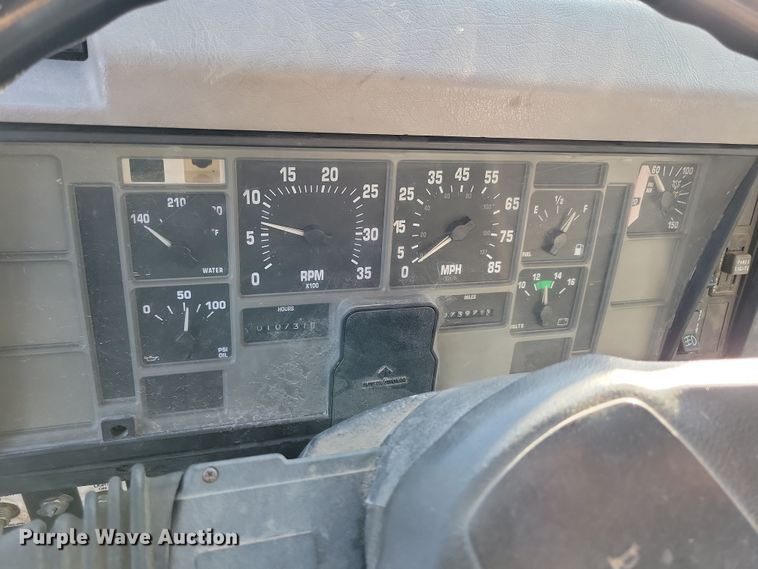 image for item LO9974 2000 International 2554  sewer jetter truck