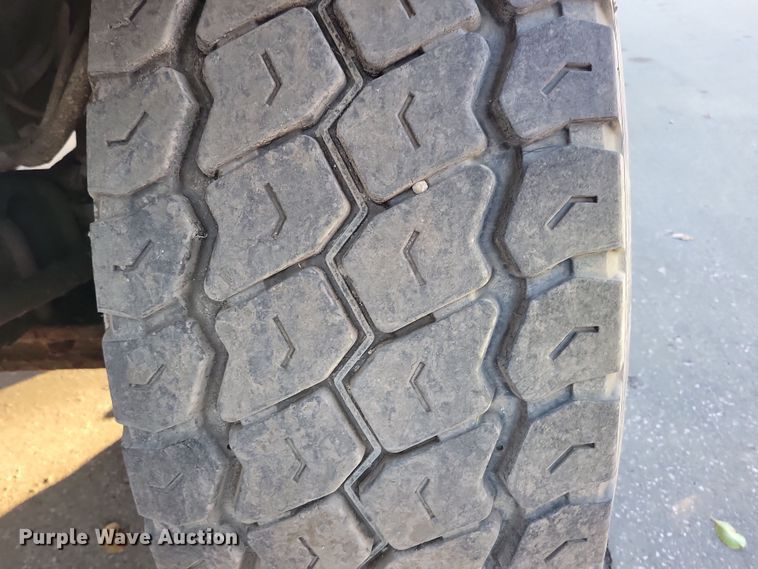 image for item LO9974 2000 International 2554  sewer jetter truck