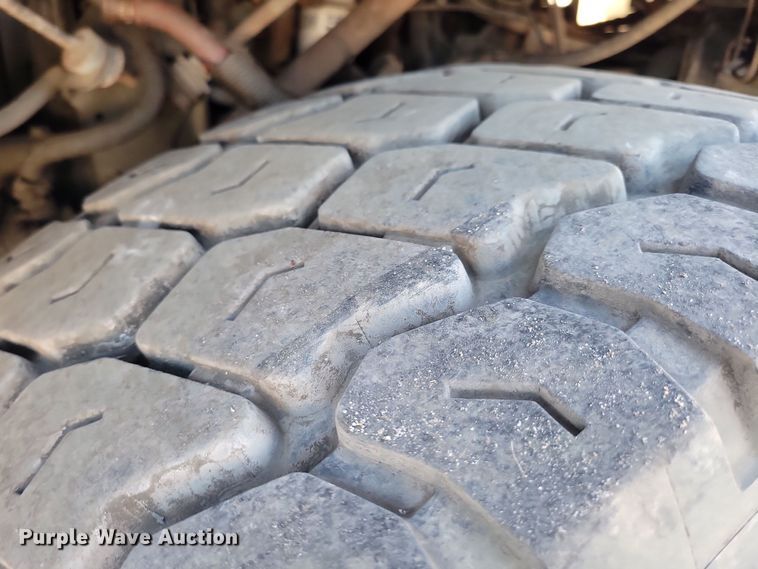 image for item LO9974 2000 International 2554  sewer jetter truck