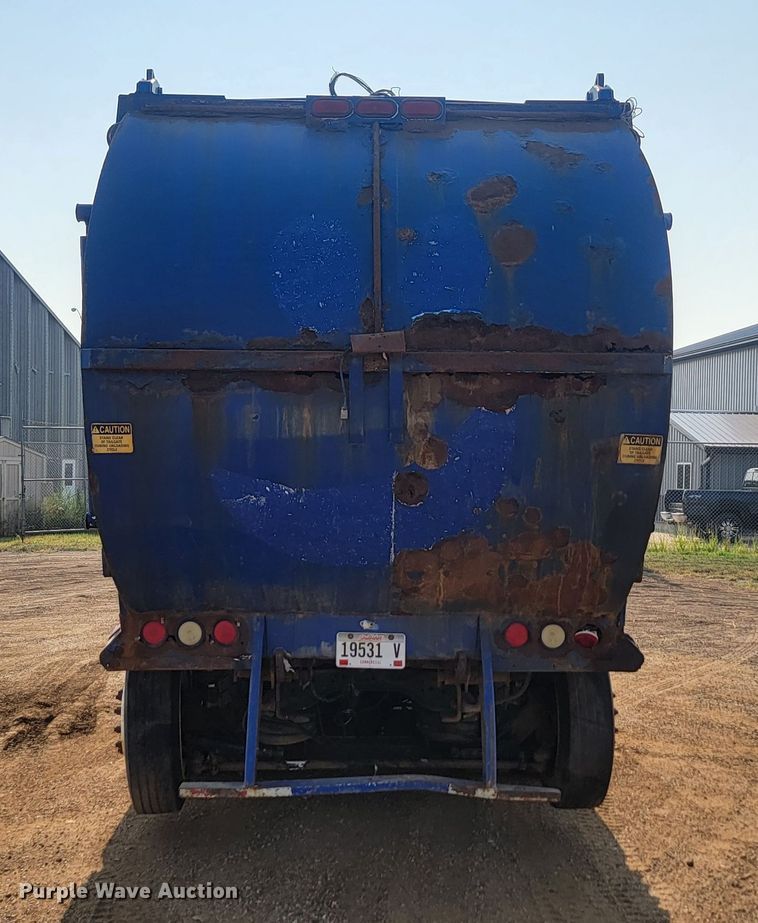 image for item LQ9256 2004 Sterling Condor  refuse truck