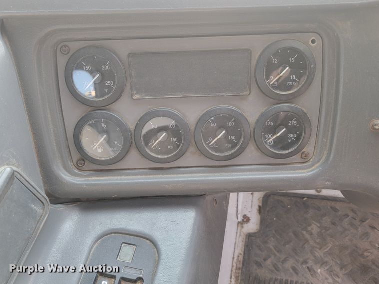 image for item LQ9256 2004 Sterling Condor  refuse truck