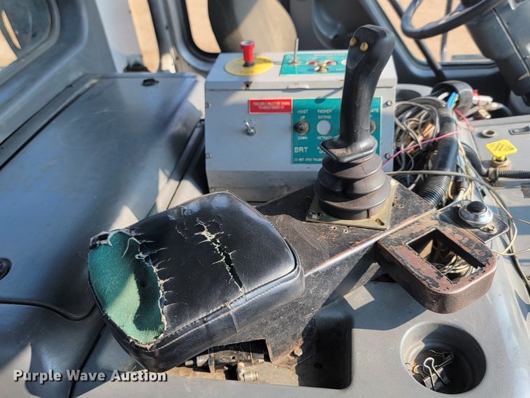 image for item LQ9256 2004 Sterling Condor  refuse truck