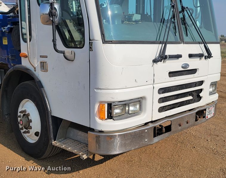 image for item LQ9256 2004 Sterling Condor  refuse truck