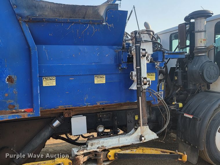 image for item LQ9256 2004 Sterling Condor  refuse truck