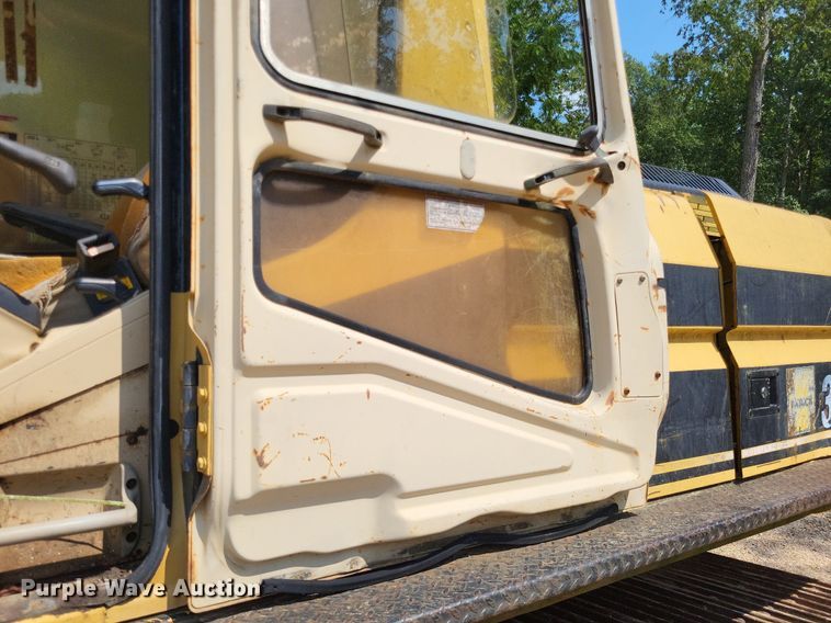 image for item LS9681 1994 Caterpillar  322L excavator