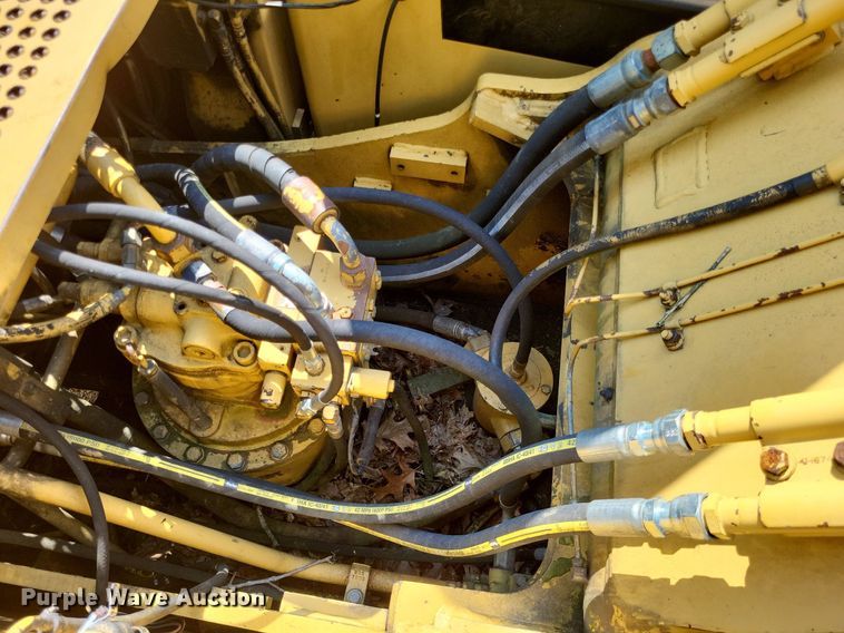 image for item LS9681 1994 Caterpillar  322L excavator