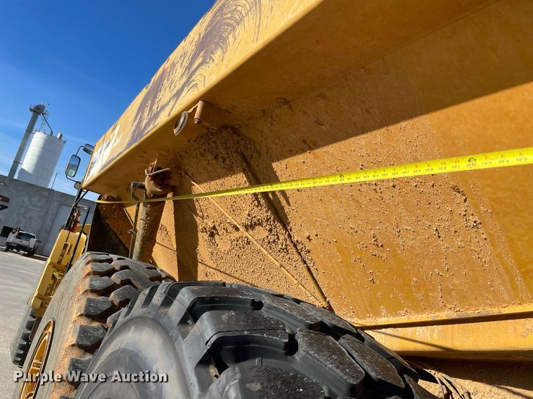 image for item LV9249 2014 Caterpillar 740B  haul truck