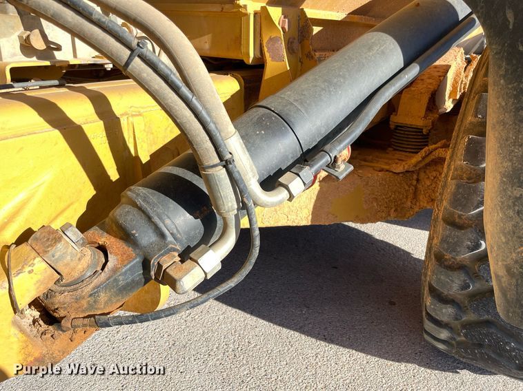 image for item LV9249 2014 Caterpillar 740B  haul truck