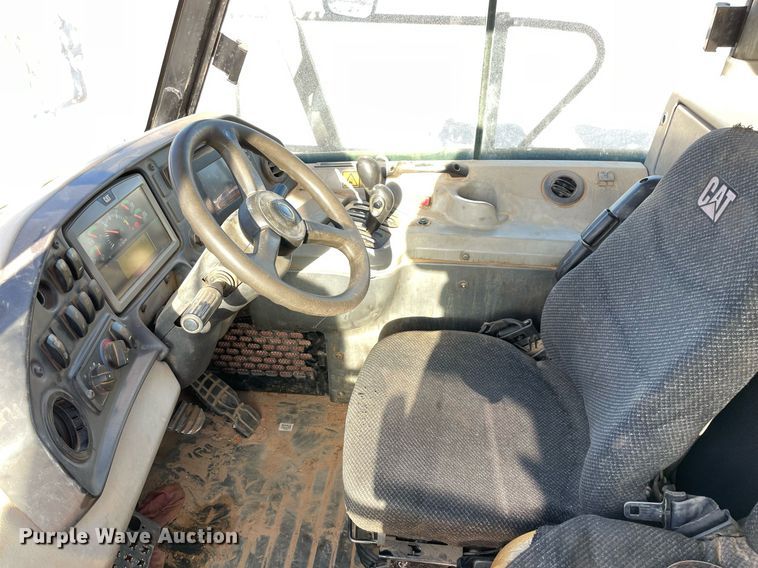 image for item LV9249 2014 Caterpillar 740B  haul truck