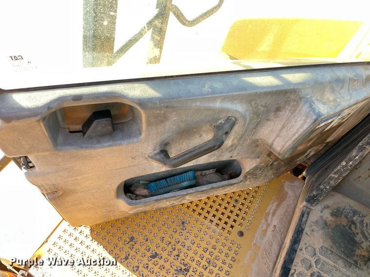 image for item LV9249 2014 Caterpillar 740B  haul truck