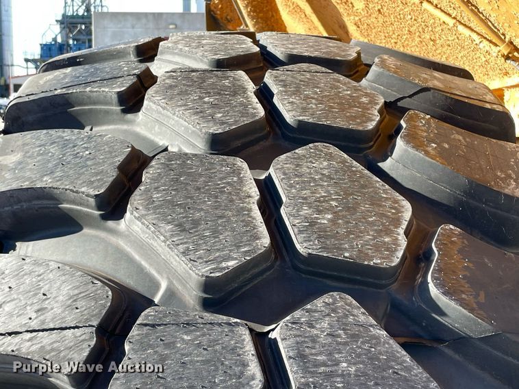 image for item LV9249 2014 Caterpillar 740B  haul truck