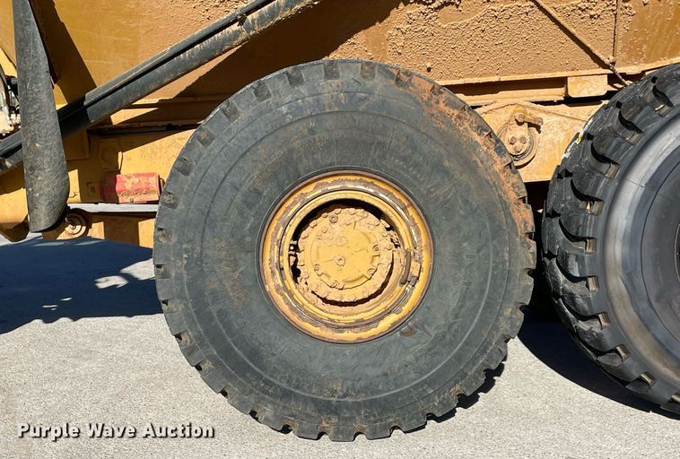 image for item LV9249 2014 Caterpillar 740B  haul truck