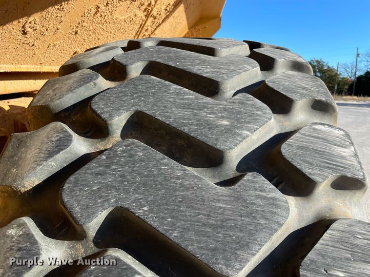 image for item LV9249 2014 Caterpillar 740B  haul truck