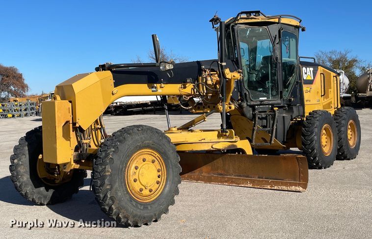 image for item LV9250 2011 Caterpillar 120M  motor grader