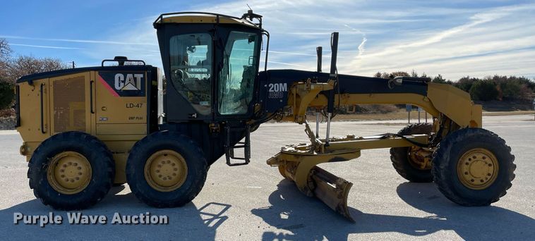 image for item LV9250 2011 Caterpillar 120M  motor grader