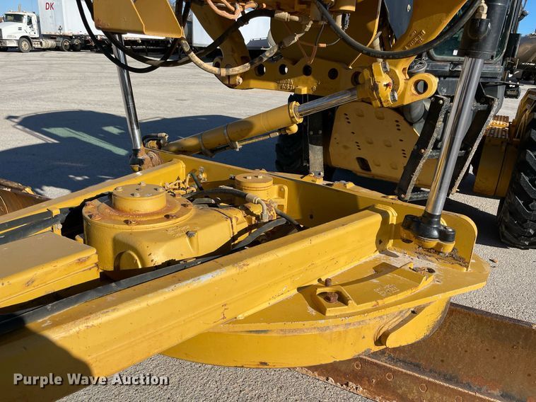 image for item LV9250 2011 Caterpillar 120M  motor grader