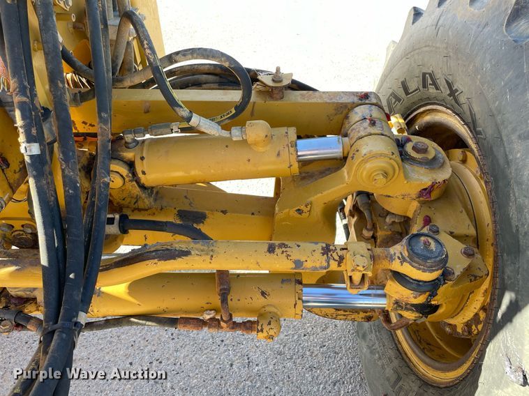 image for item LV9250 2011 Caterpillar 120M  motor grader
