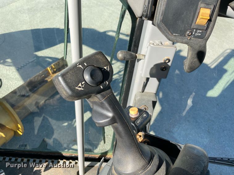 image for item LV9250 2011 Caterpillar 120M  motor grader