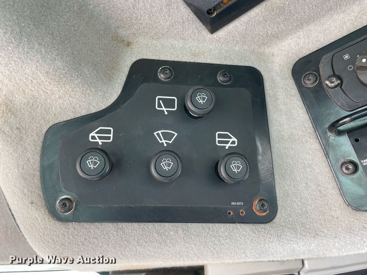 image for item LV9250 2011 Caterpillar 120M  motor grader