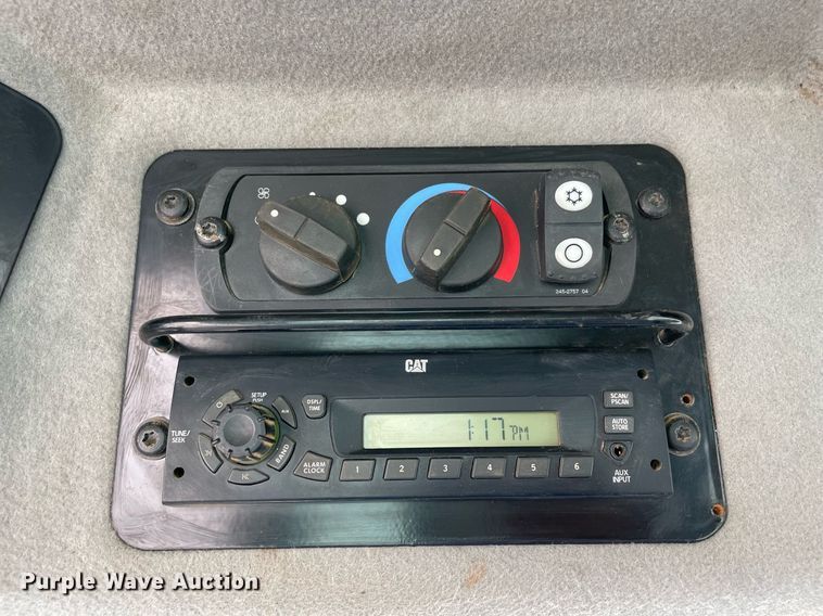 image for item LV9250 2011 Caterpillar 120M  motor grader