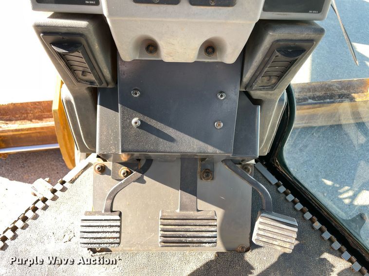 image for item LV9250 2011 Caterpillar 120M  motor grader