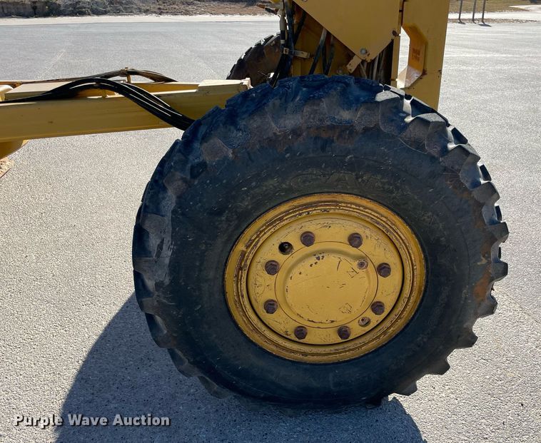 image for item LV9250 2011 Caterpillar 120M  motor grader