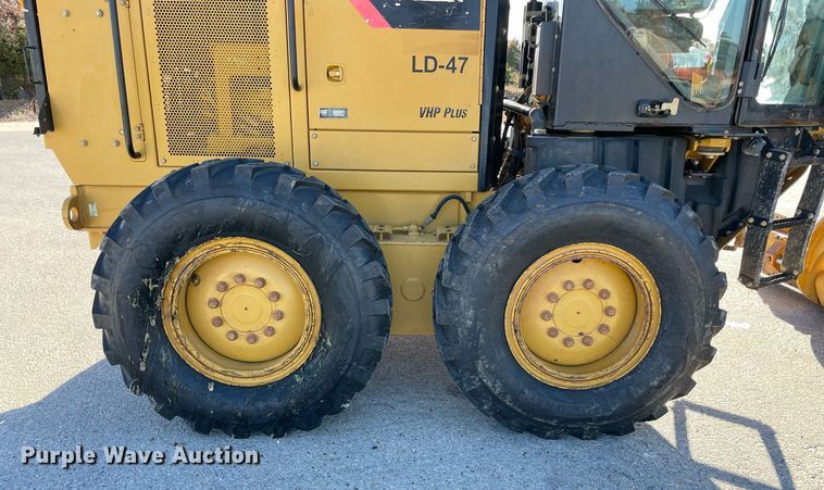 image for item LV9250 2011 Caterpillar 120M  motor grader