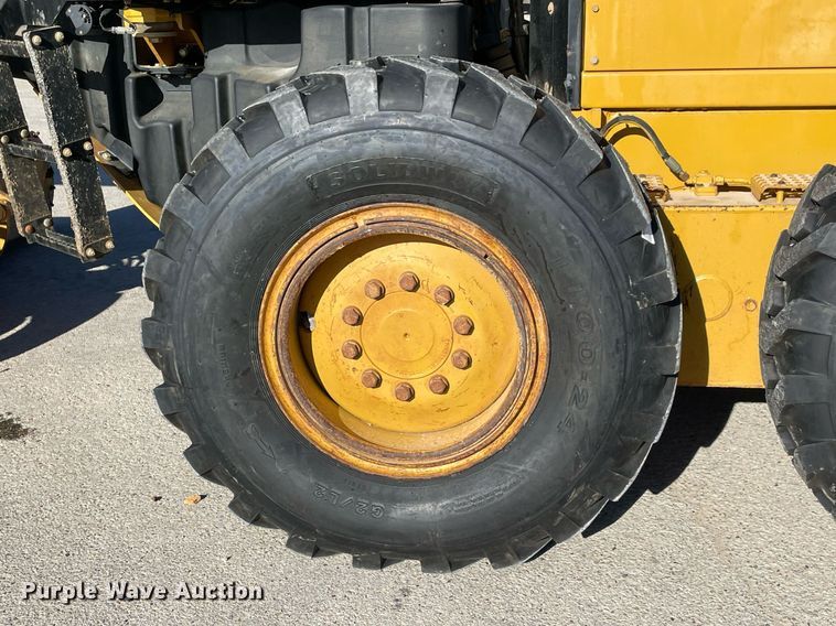 image for item LV9250 2011 Caterpillar 120M  motor grader