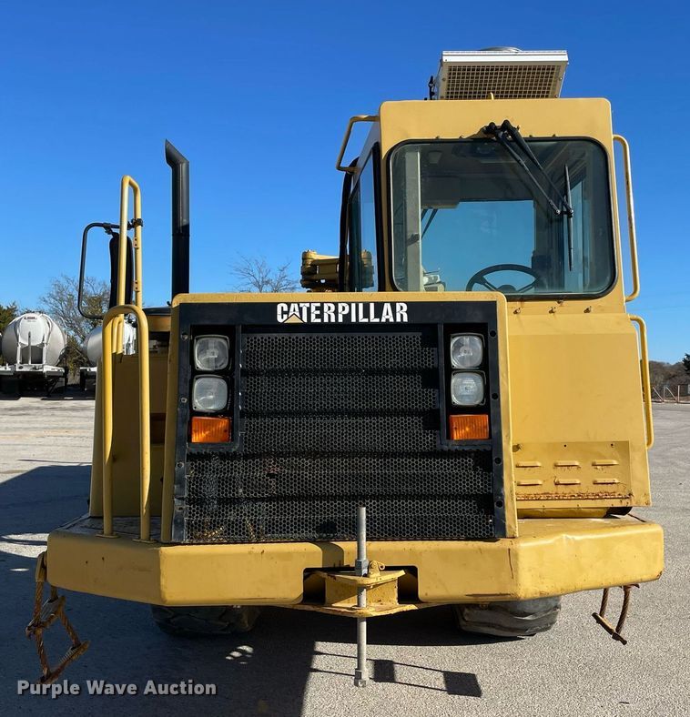 image for item LV9251 Caterpillar 613C Series II  water wagon
