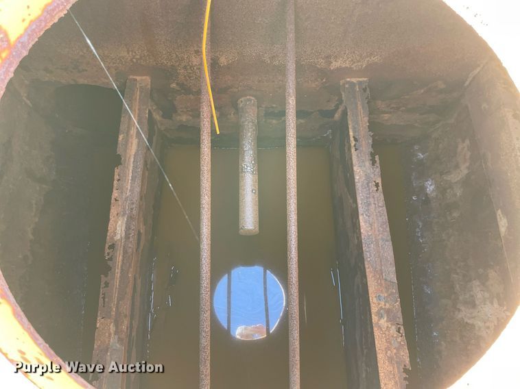 image for item LV9251 Caterpillar 613C Series II  water wagon