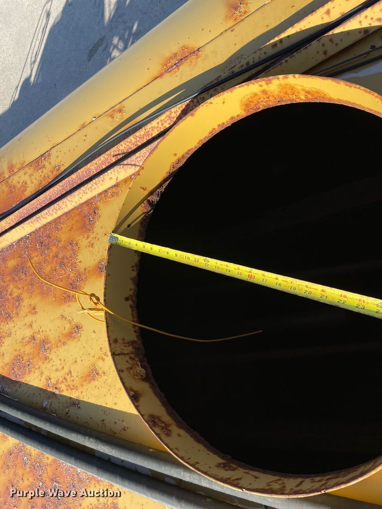 image for item LV9251 Caterpillar 613C Series II  water wagon