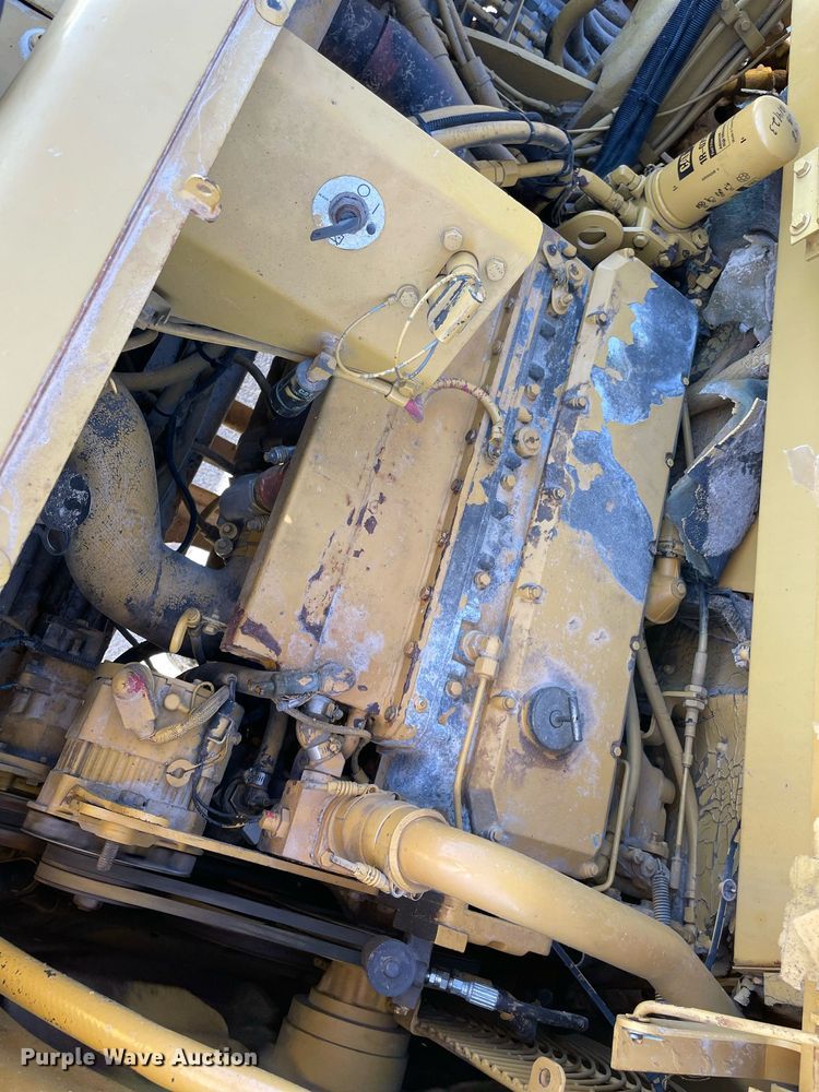 image for item LV9251 Caterpillar 613C Series II  water wagon