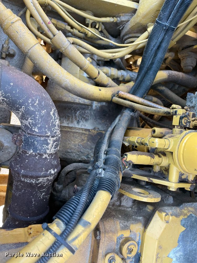 image for item LV9251 Caterpillar 613C Series II  water wagon