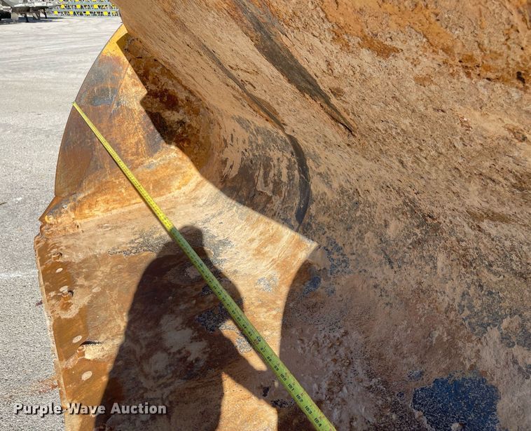 image for item LV9252 2017 Caterpillar 966M  wheel loader