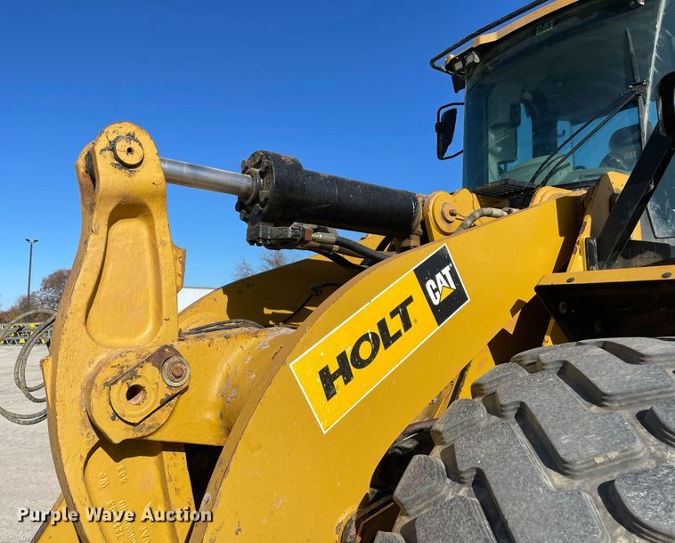 image for item LV9252 2017 Caterpillar 966M  wheel loader