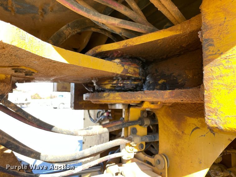 image for item LV9252 2017 Caterpillar 966M  wheel loader